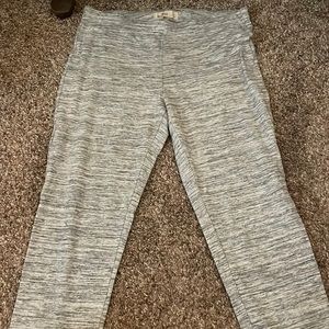 Gray Leggings Size: S Brand: Hollister